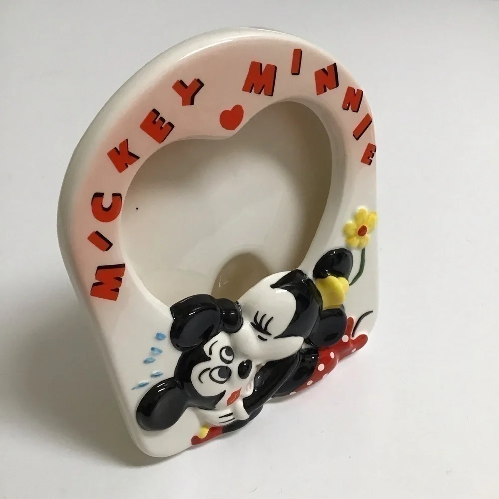 Vintage Disney Valentine Mickey & Minnie Kiss Ceramic Heart Picture Frame Japan